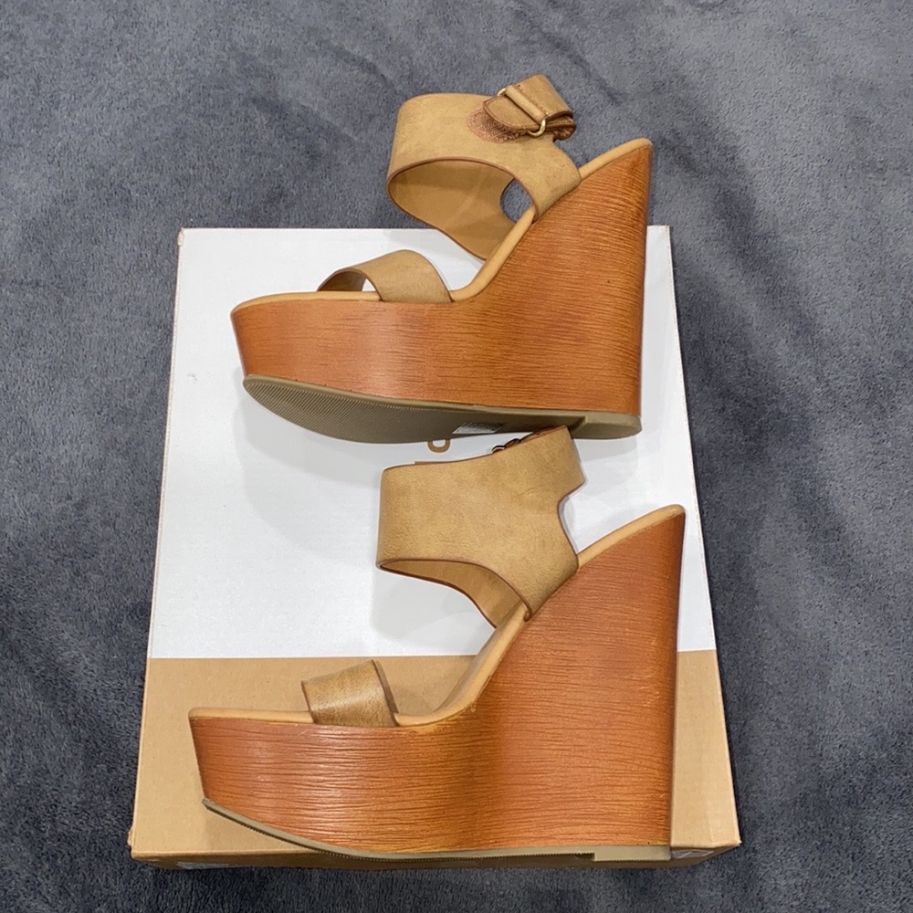 Call It Spring Preassa Wedges - Picture 2 of 6
